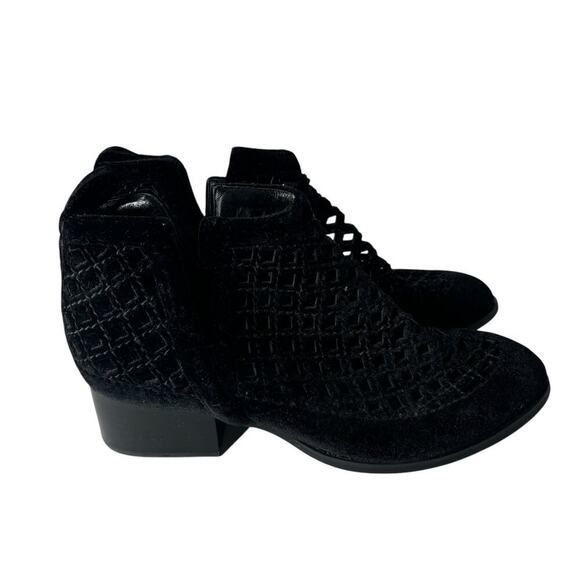 Jeffrey Campbell Taggart Velvet Booties Black Size 6.5 - Picture 2 of 6